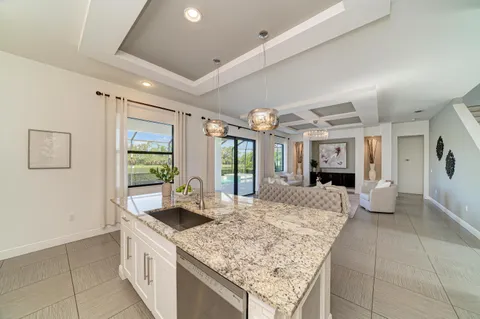 $949,000 | 826 Honeyflower Loop, Bradenton, FL 34212