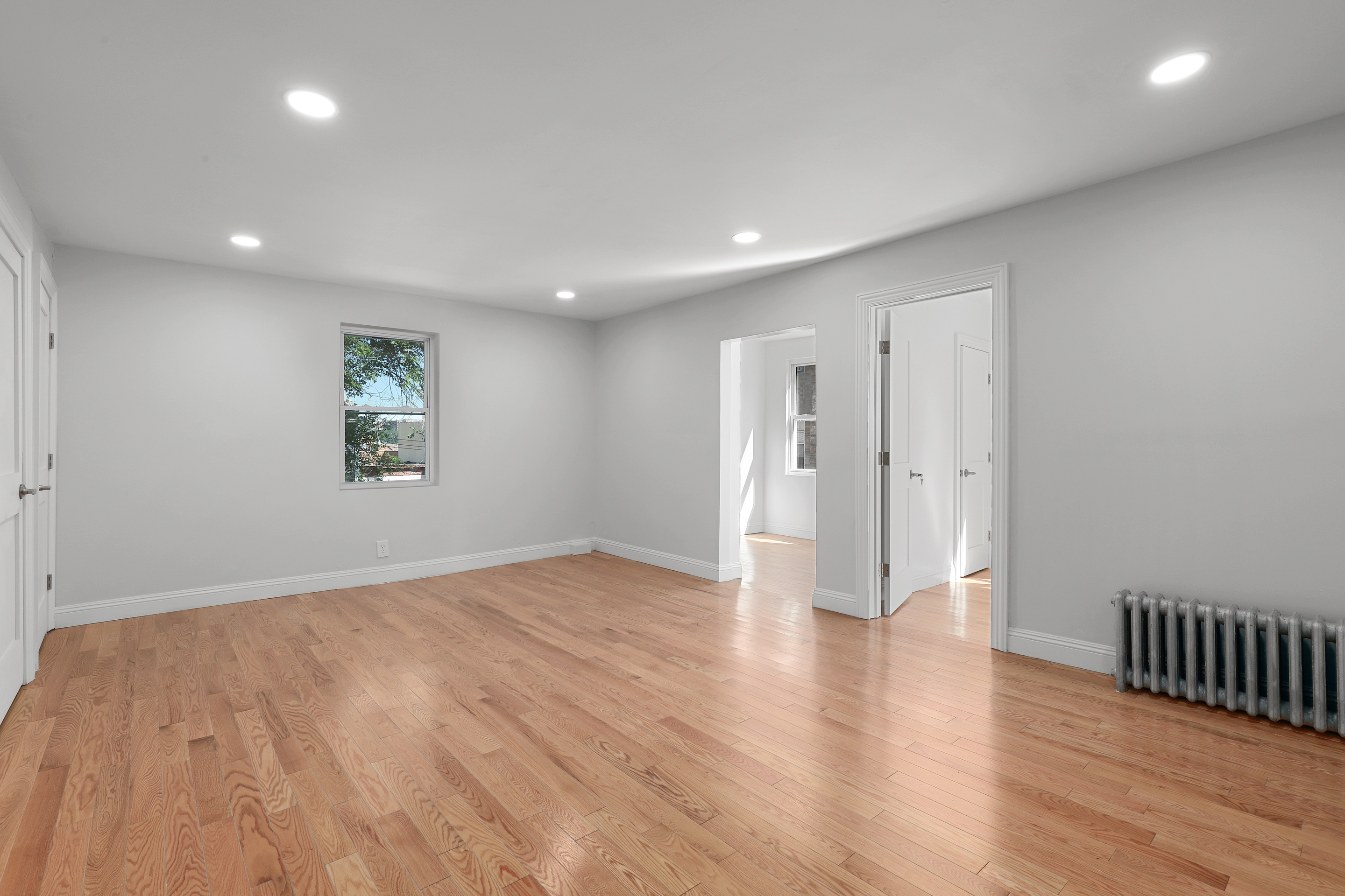 156 Summit Place Bronx, NY 10463 - Photo 4 of 38