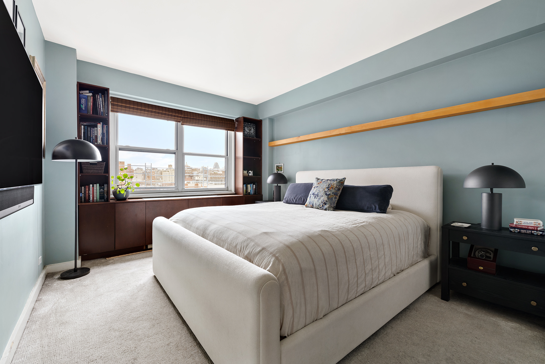 360 West 22nd Street, Unit 12B Manhattan, NY 10011 - Photo 5 of 13