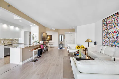 $629,000 | 20191 East Country Club Drive, Unit 1903, Aventura, FL 33180