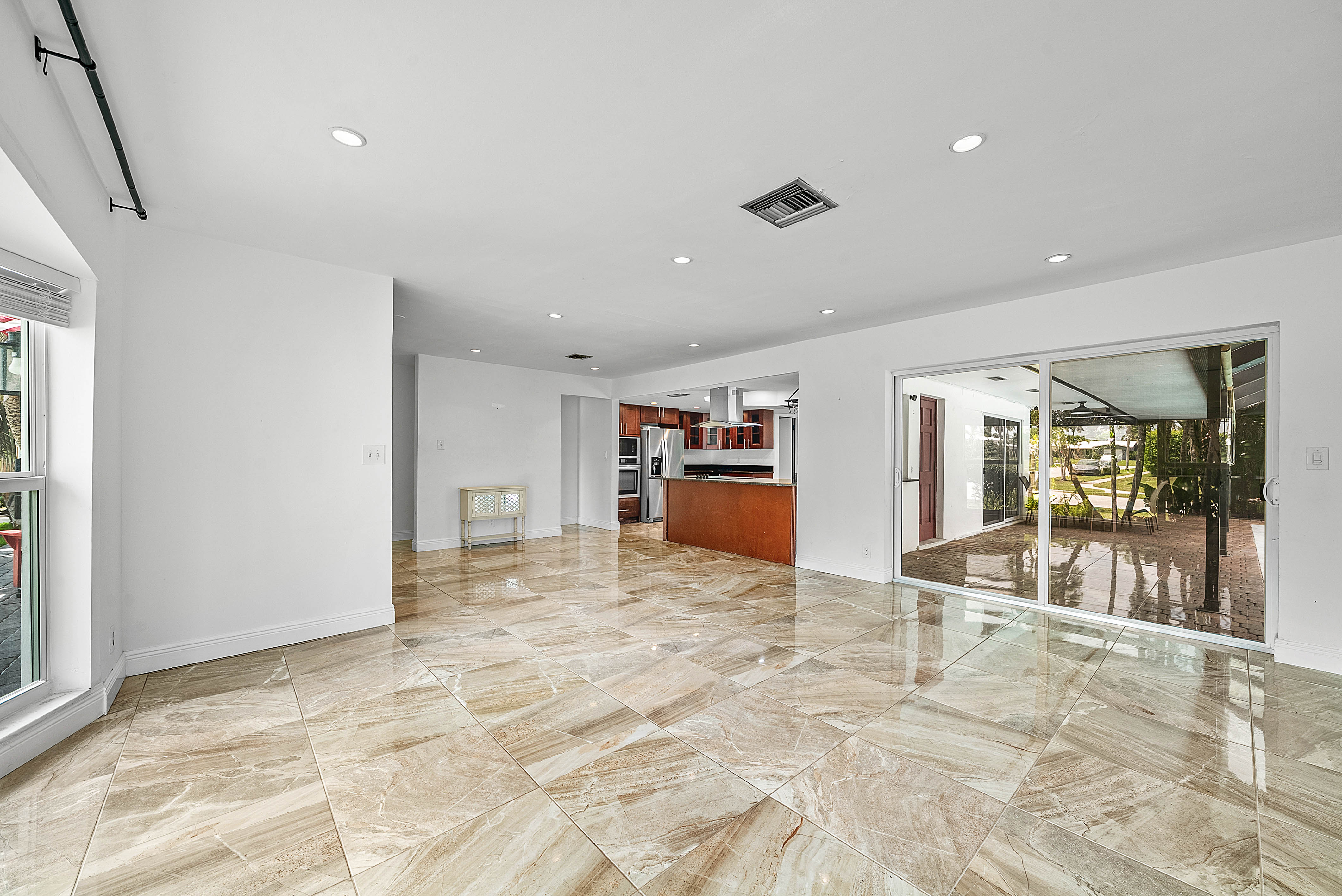 1100 Southwest 13th Place Boca Raton, FL 33486 - Photo 5 of 26