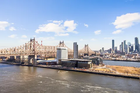 $825,000 | 45 Sutton Place South, Unit 20D | Sutton Place