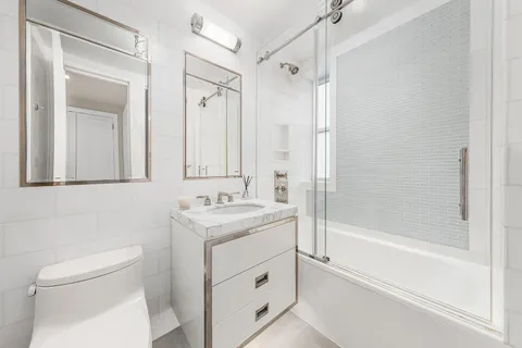 $3,250,000 | 141 East 88th Street, Unit 10E | Upper East Side
