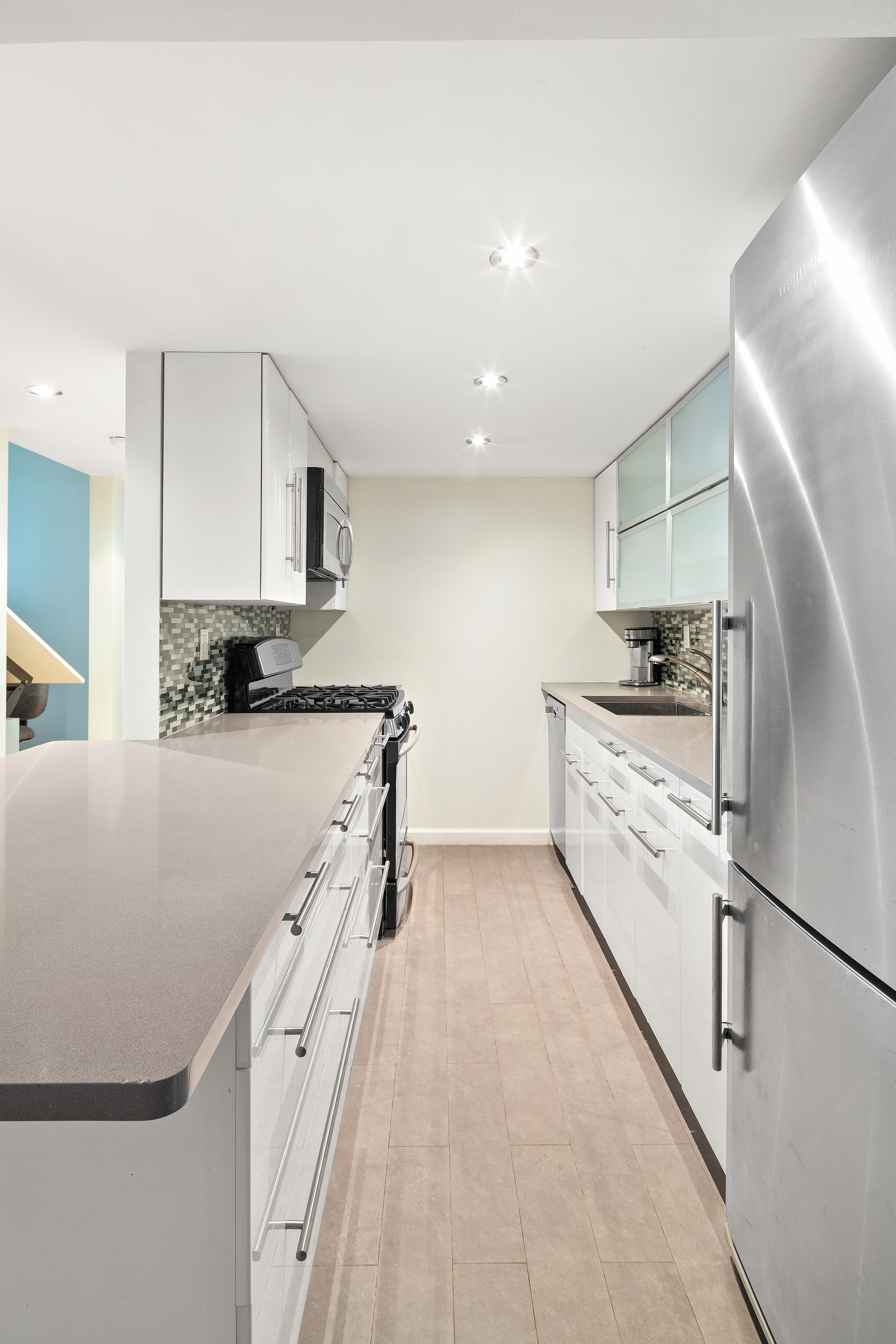 250 Mercer Street, Unit C414 Manhattan, NY 10012 - Photo 4 of 13