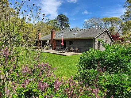 $1,851,000 | 121 Montauk Highway, Quogue, NY 11959