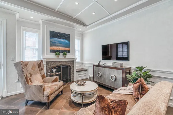 $4,900,000 | 1828 Delancey Place, Philadelphia, PA 19103