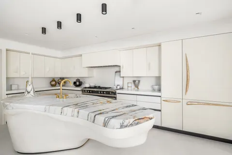 $49,995,000 | 18 East 80th Street | Upper East Side