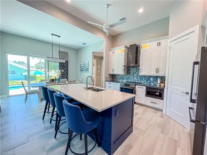 $1,580,000 | 554 North Barfield Drive, Marco Island, FL 34145