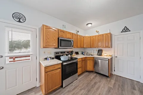 Contact Agent | 202 Commercial Street, Weymouth, MA 02188