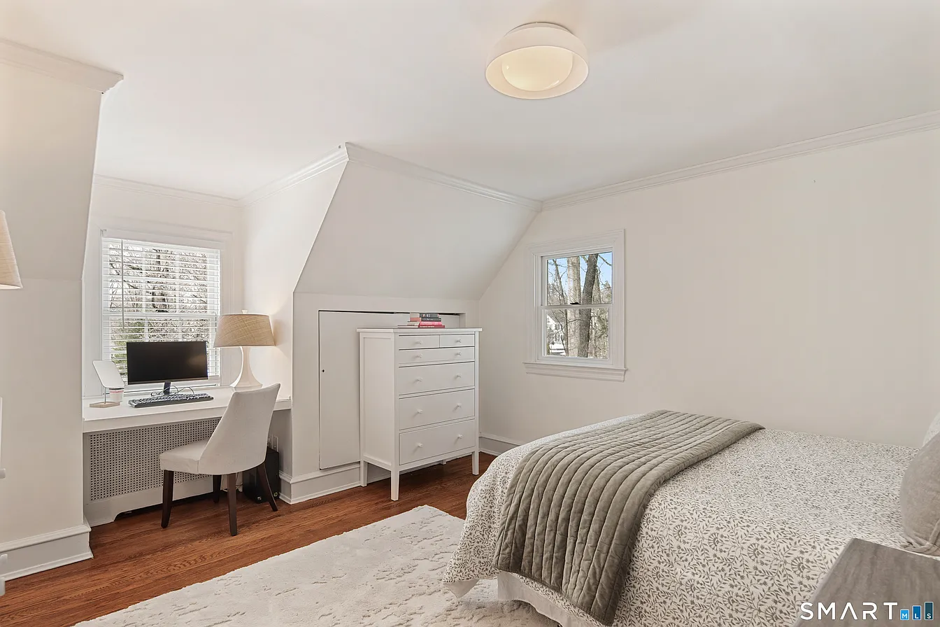 9 Point O Woods Road South Darien, CT 06820 - Photo 25 of 39