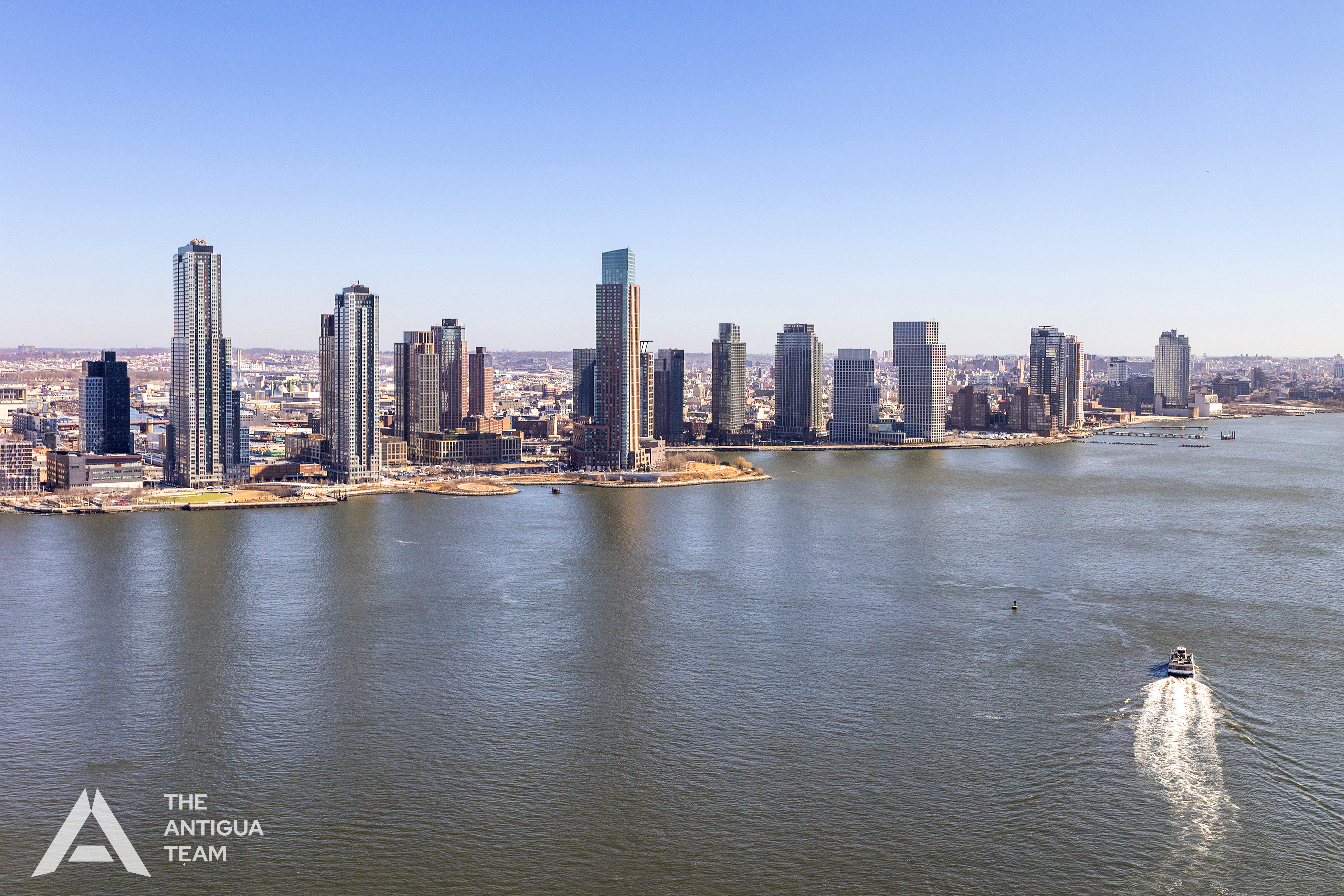695 1st Avenue, Unit 34A Manhattan, NY 10016 - Photo 7 of 21 a view of a city with tall buildings