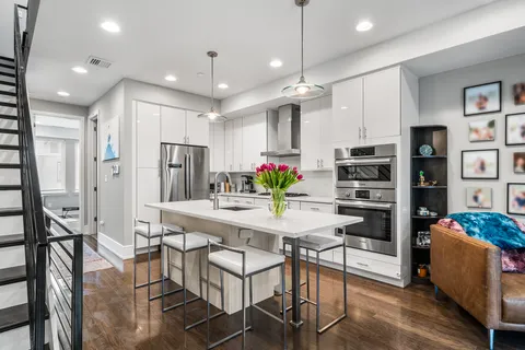 $649,999 | 1010 South 17th Street, Unit B, Philadelphia, PA 19146