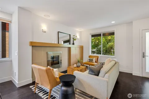 $1,150,000 | 307 14th Avenue East, Unit B, Seattle, WA 98112