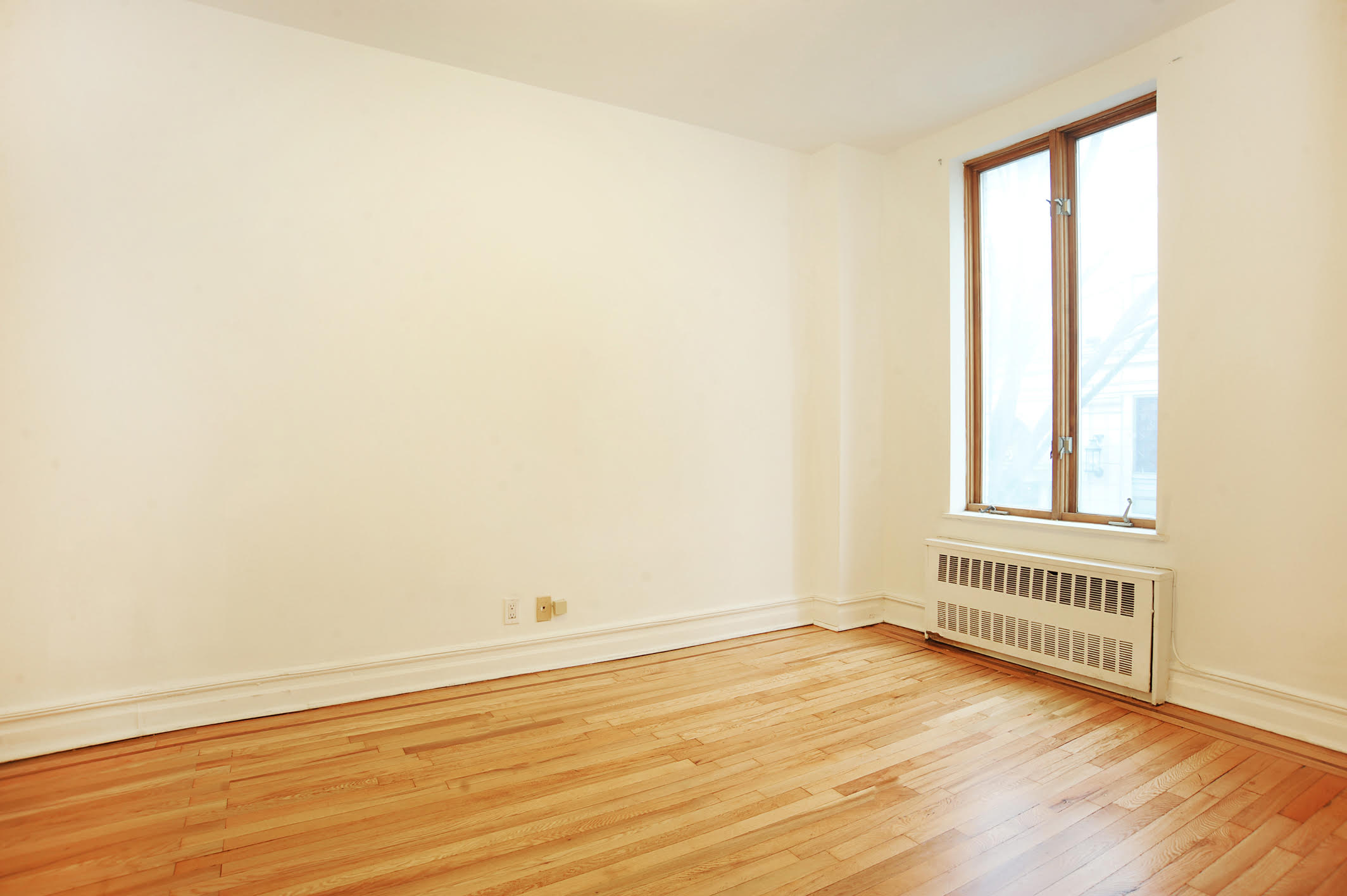 215 East 59th Street, Unit 3F Manhattan, NY 10022 - Photo 6 of 8