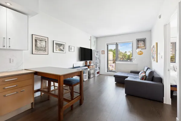 $3,650 | 100 Maspeth Avenue, Unit 3D | East Williamsburg