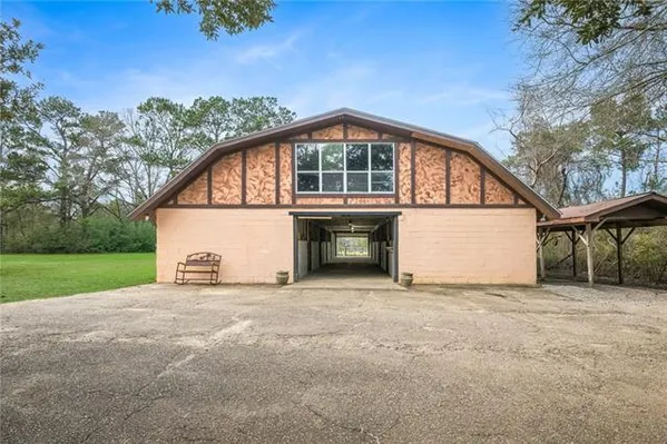 $685,000 | 82243 Old Military Road, Bush, LA 70431