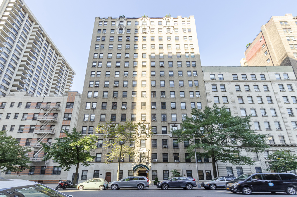 41 West 96th Street, Unit 15D Manhattan, NY 10025 - Photo 11 of 13 a building view