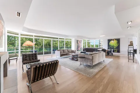 $5,200,000 | 5630 Wisconsin Avenue, Unit 805, Chevy Chase, MD 20815