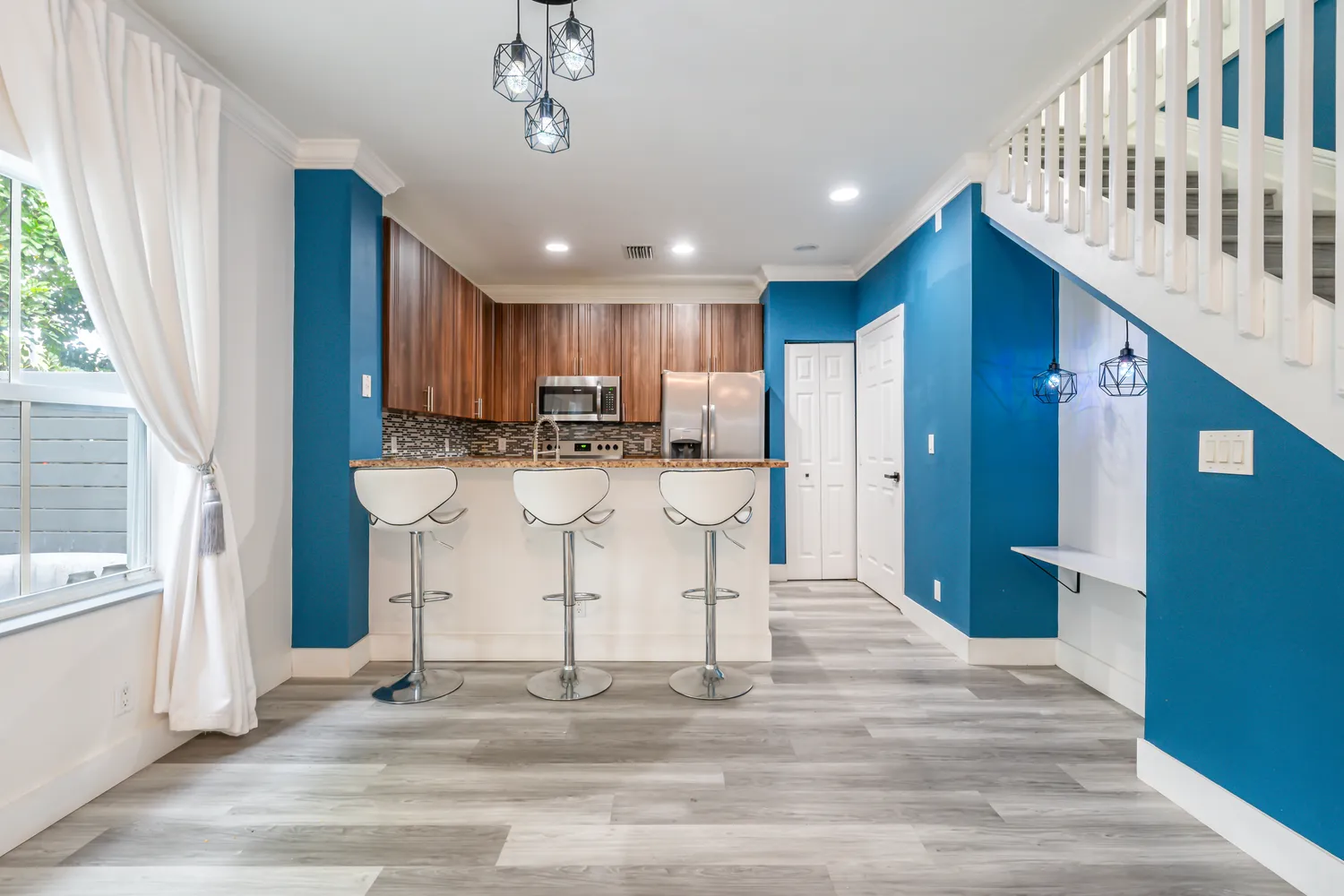 $2,950 | 422 Northeast 1st Avenue, Pompano Beach, FL 33060