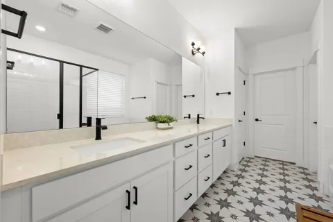 $625,000 | 6716 Cliff Rose Drive, Spicewood, TX 78669