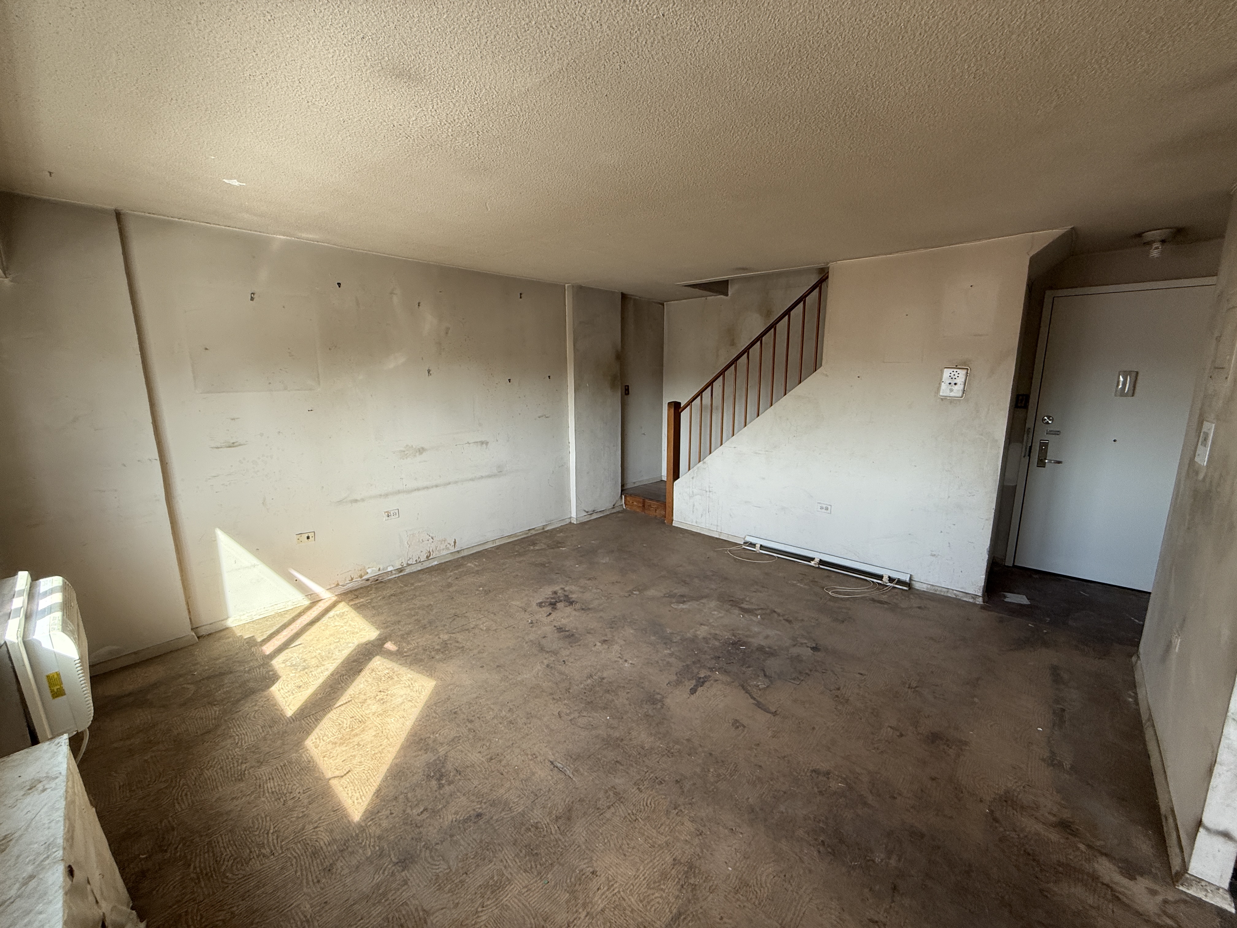 609 Columbus Avenue, Unit 14F Manhattan, NY 10024 - Photo 1 of 6 a view of empty room