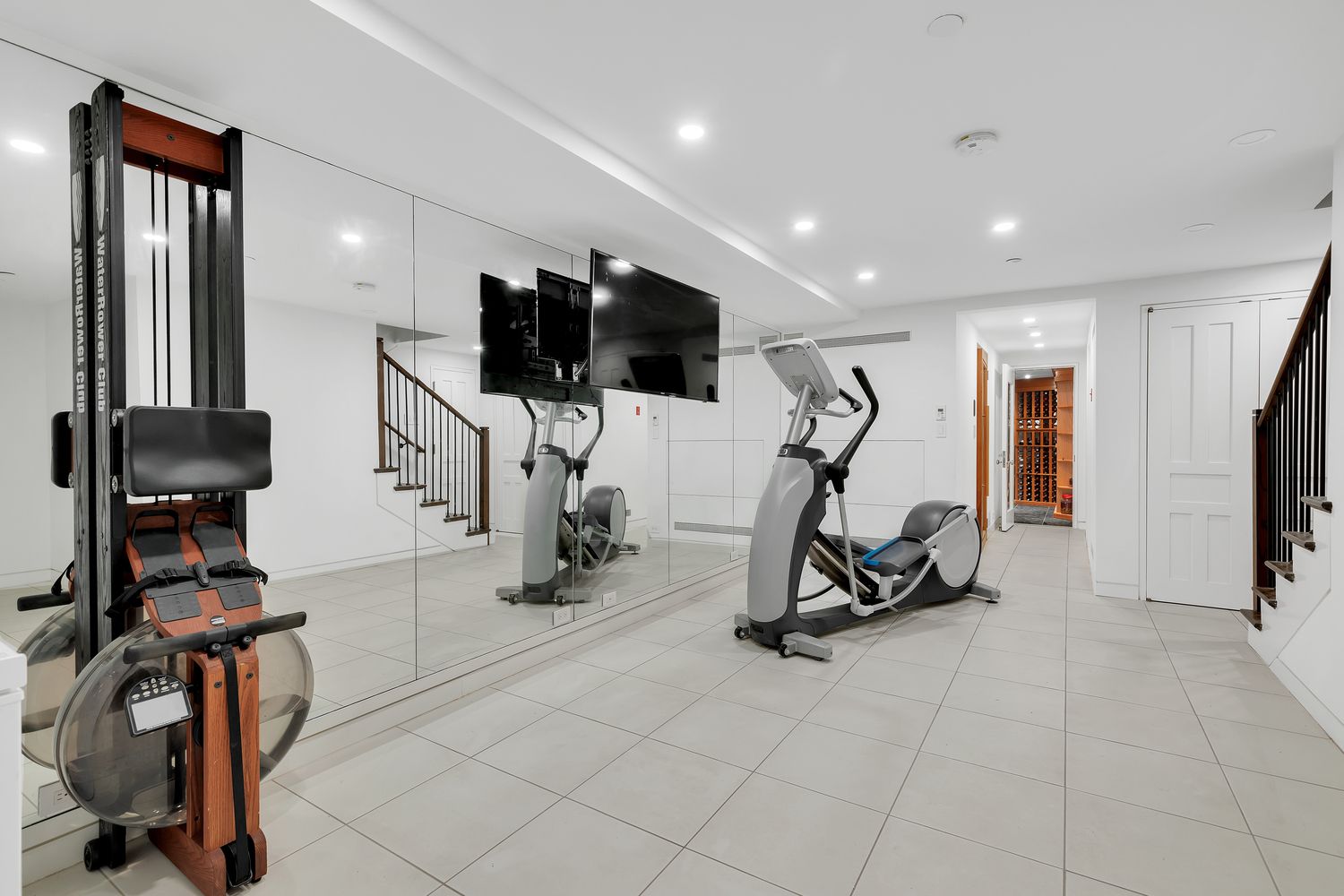 42 West 71st Street Manhattan, NY 10023 - Photo 28 of 35 a view of a room with gym equipment