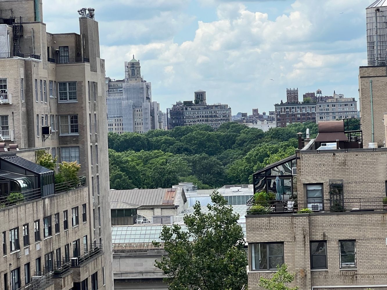 $2,435,000 | 40 East 84th Street, Unit 15A | Upper East Side