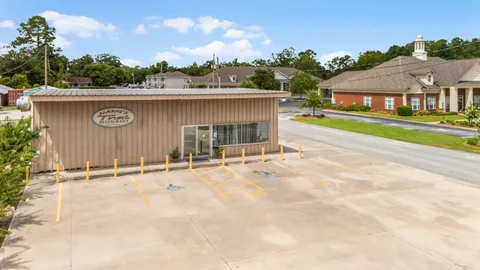 $400,000 | 697 West Cherry Street, Jesup, GA 31545