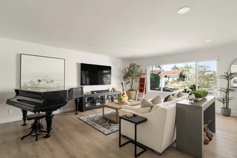 $1,995,000 | 2927 Levante Street, Carlsbad, CA 92009