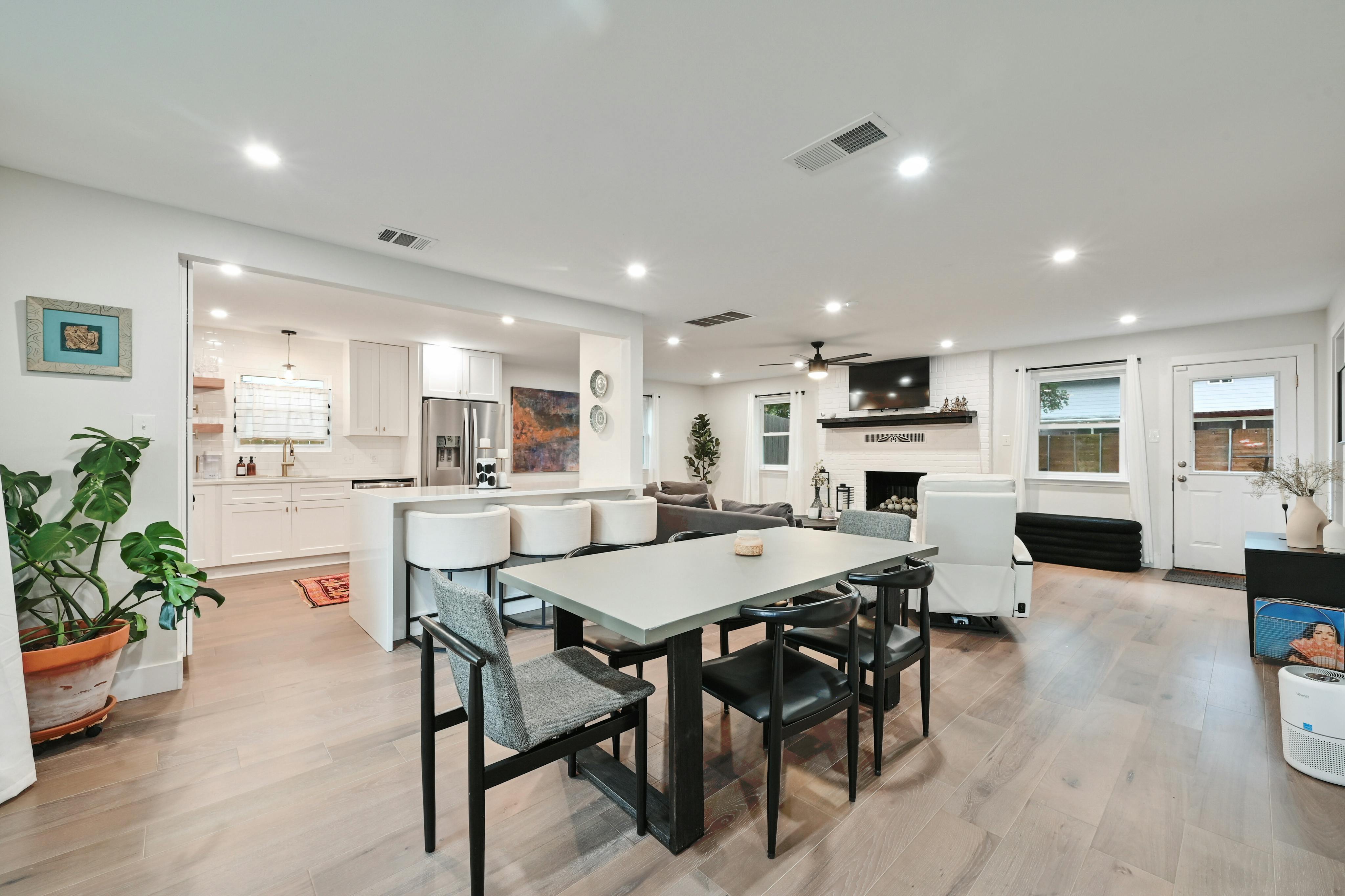 Address Upon Request Austin, TX 78745 - Photo 3 of 19 a view of a dining area with furniture and a kitchen