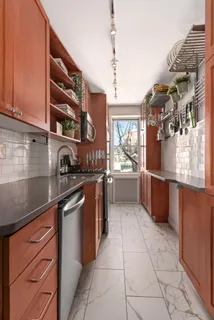 $750,000 | 220 Congress Street, Unit 5F | Cobble Hill