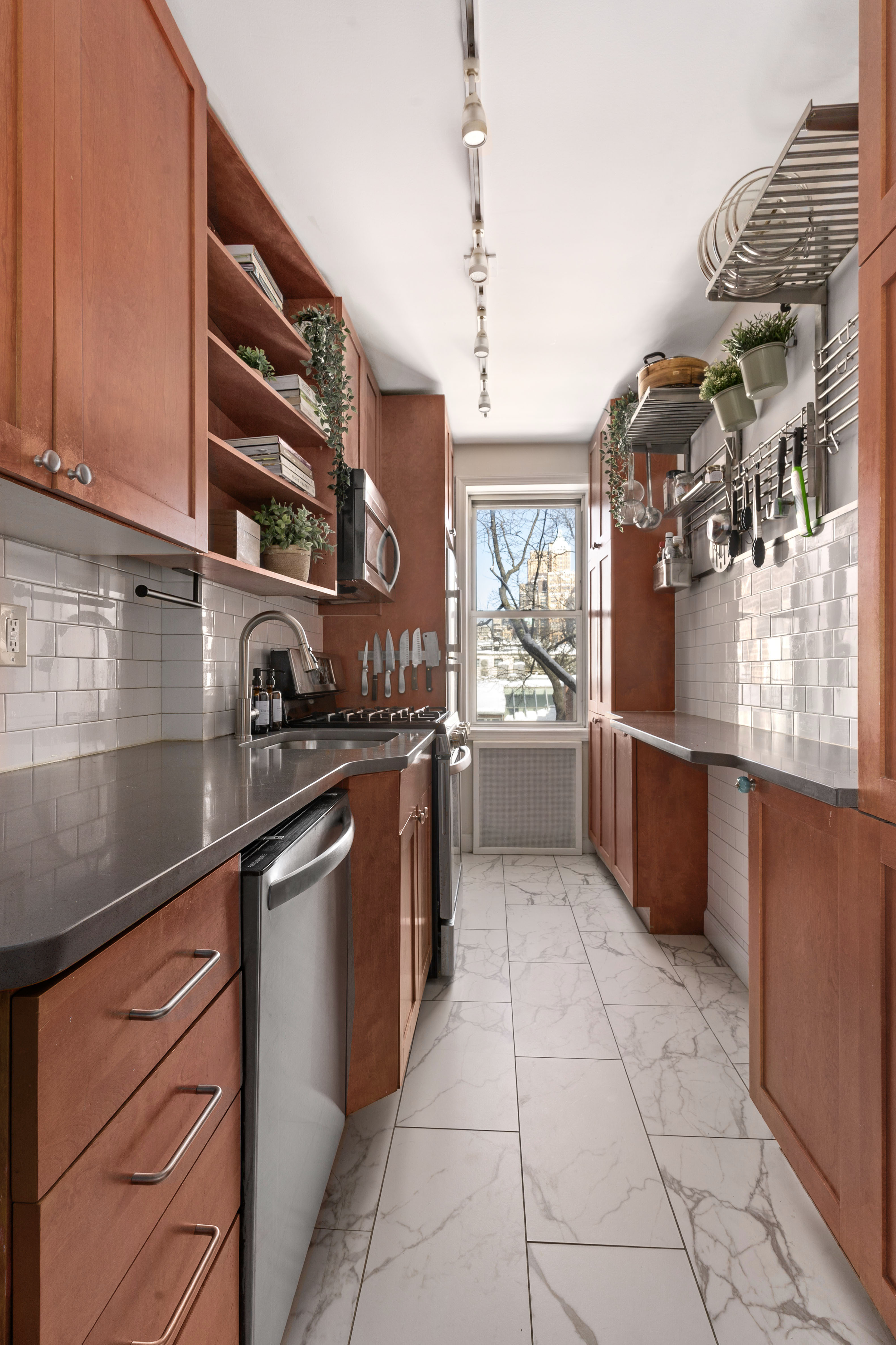 220 Congress Street, Unit 5F Brooklyn, NY 11201 - Photo 3 of 9