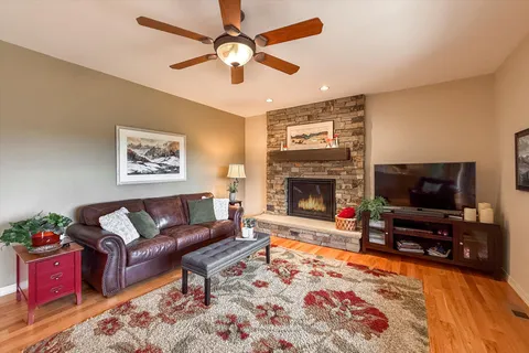 $995,000 | 1183 Twin Peaks Circle, Longmont, CO 80503