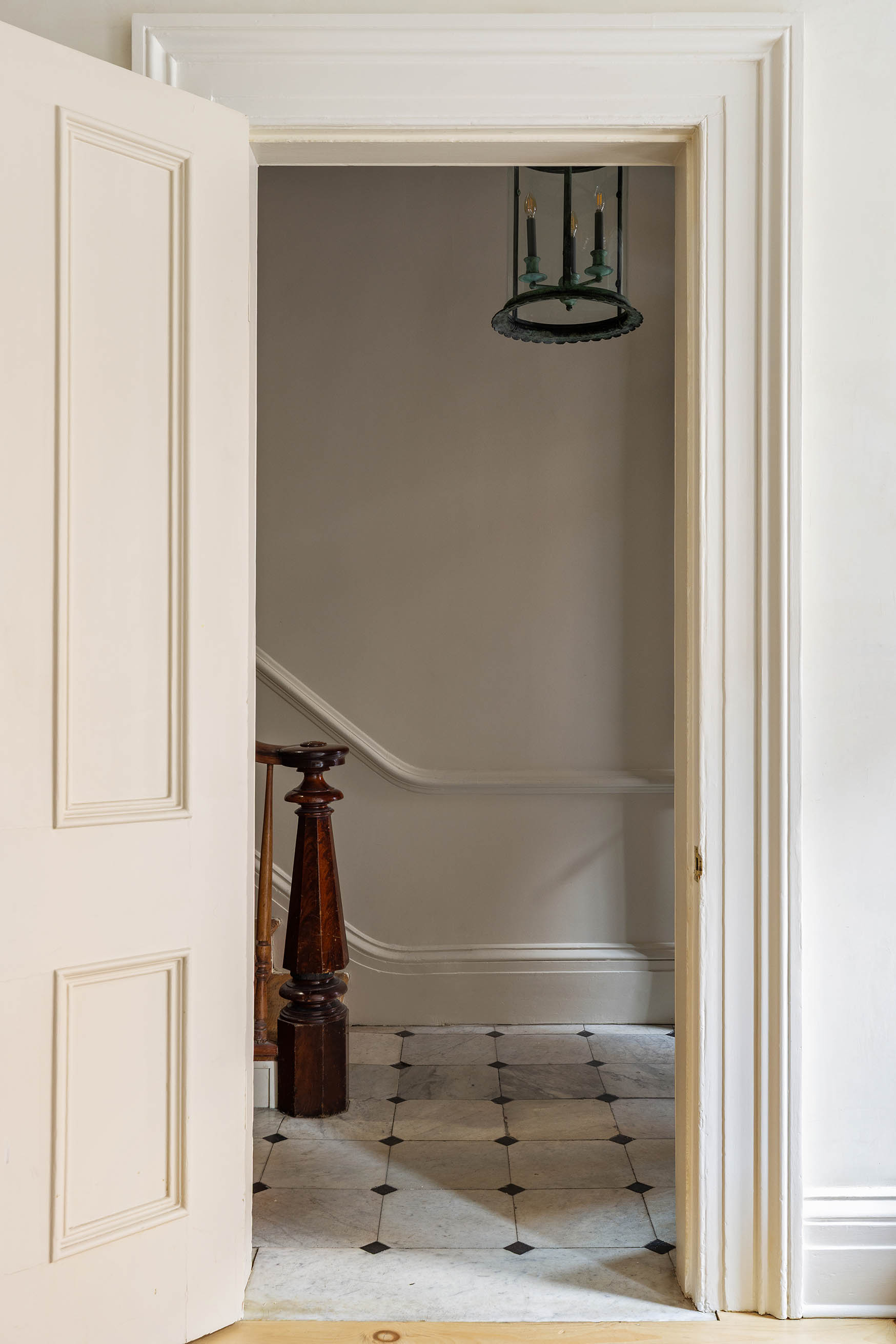 125 West 15th Street Manhattan, NY 10011 - Photo 18 of 28 a bathroom with a sink and a mirror
