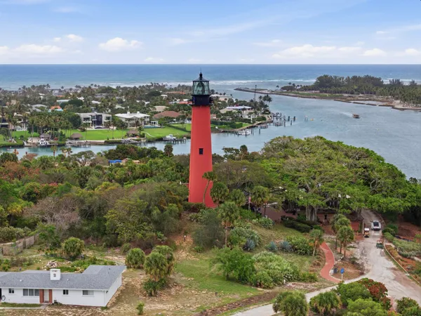 $759,000 | 18546 Lake Bend Drive, Jupiter, FL 33458