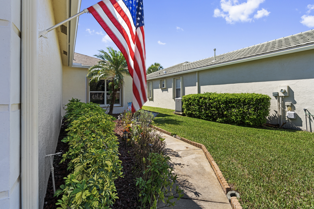 337 Southwest Maclay Way Port St. Lucie, FL 34986 - Photo 38 of 55