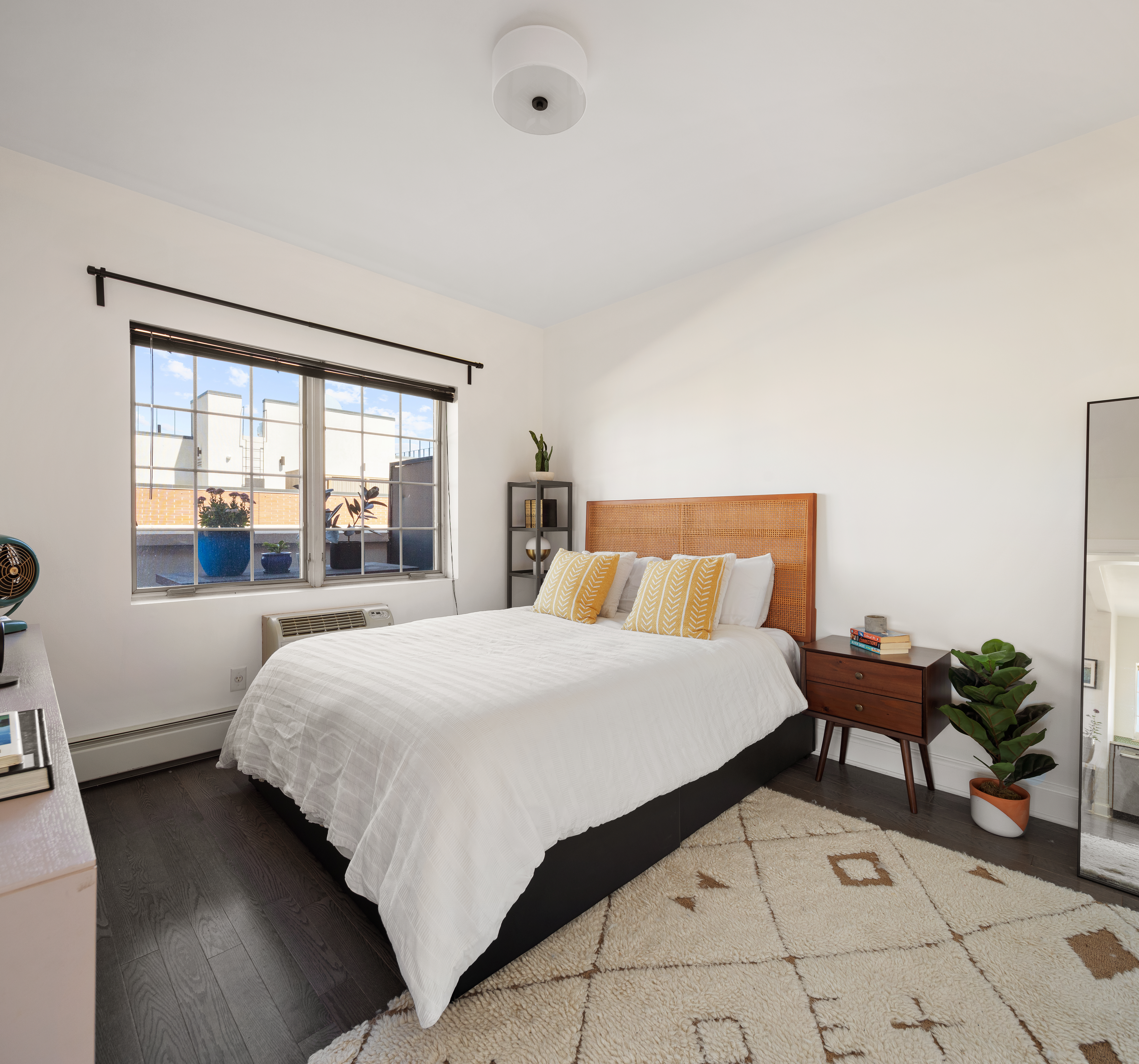 32-86 41st Street, Unit 5D Queens, NY 11103 - Photo 4 of 13