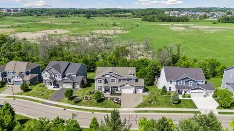 $1,400,000 | 5555 Garland Lane North, Plymouth, MN 55446