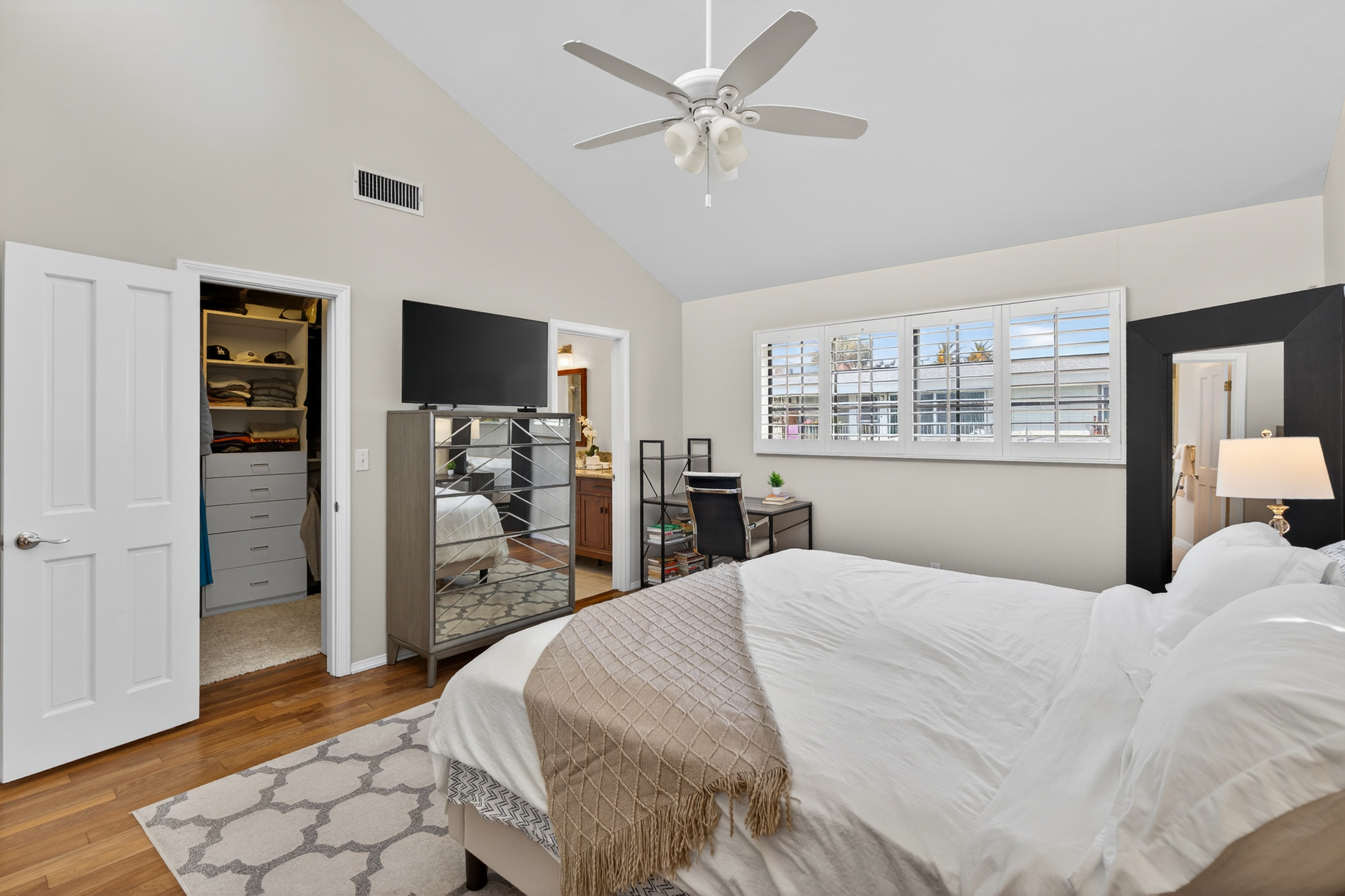 928 11th Street, Unit 2 Santa Monica, CA 90403 - Photo 21 of 46