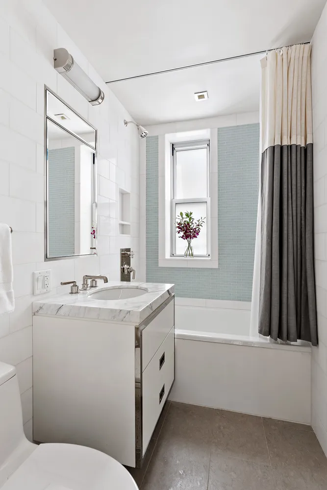 $2,995,000 | 141 East 88th Street, Unit 7A | Upper East Side