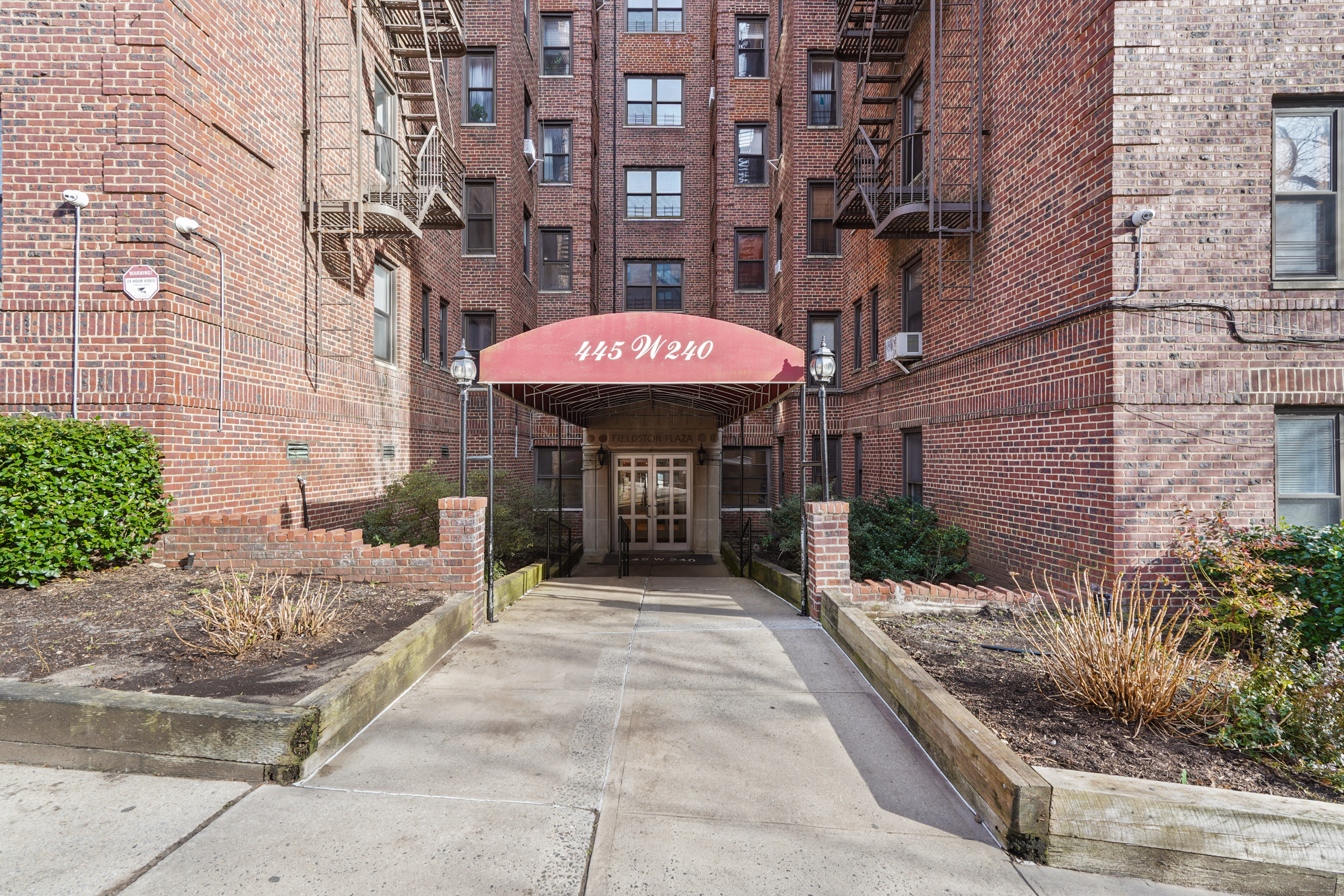 445 West 240th Street, Unit 3A Bronx, NY 10463 - Photo 21 of 36 Gallery Image 21
