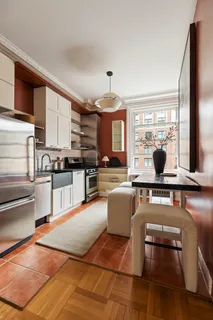 $1,595,000 | 530 West End Avenue, Unit 81 | Upper West Side