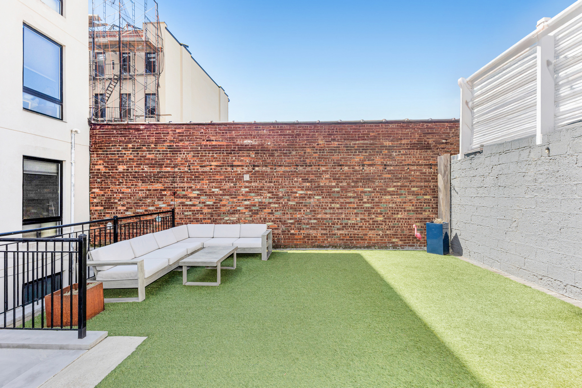 167 Devoe Street, Unit 1B Brooklyn, NY 11211 - Photo 15 of 17