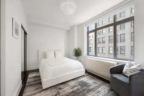 $1,990,000 | 125 West 22nd Street, Unit 9C | Chelsea