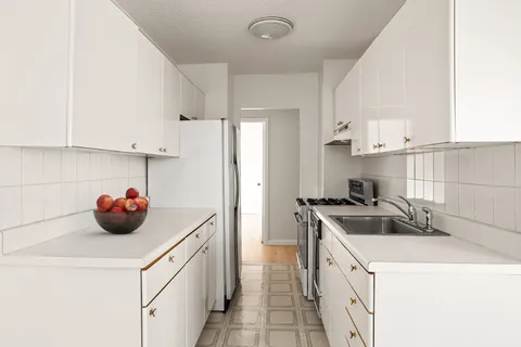 $599,000 | 39-60 54th Street, Unit 4R | Woodside