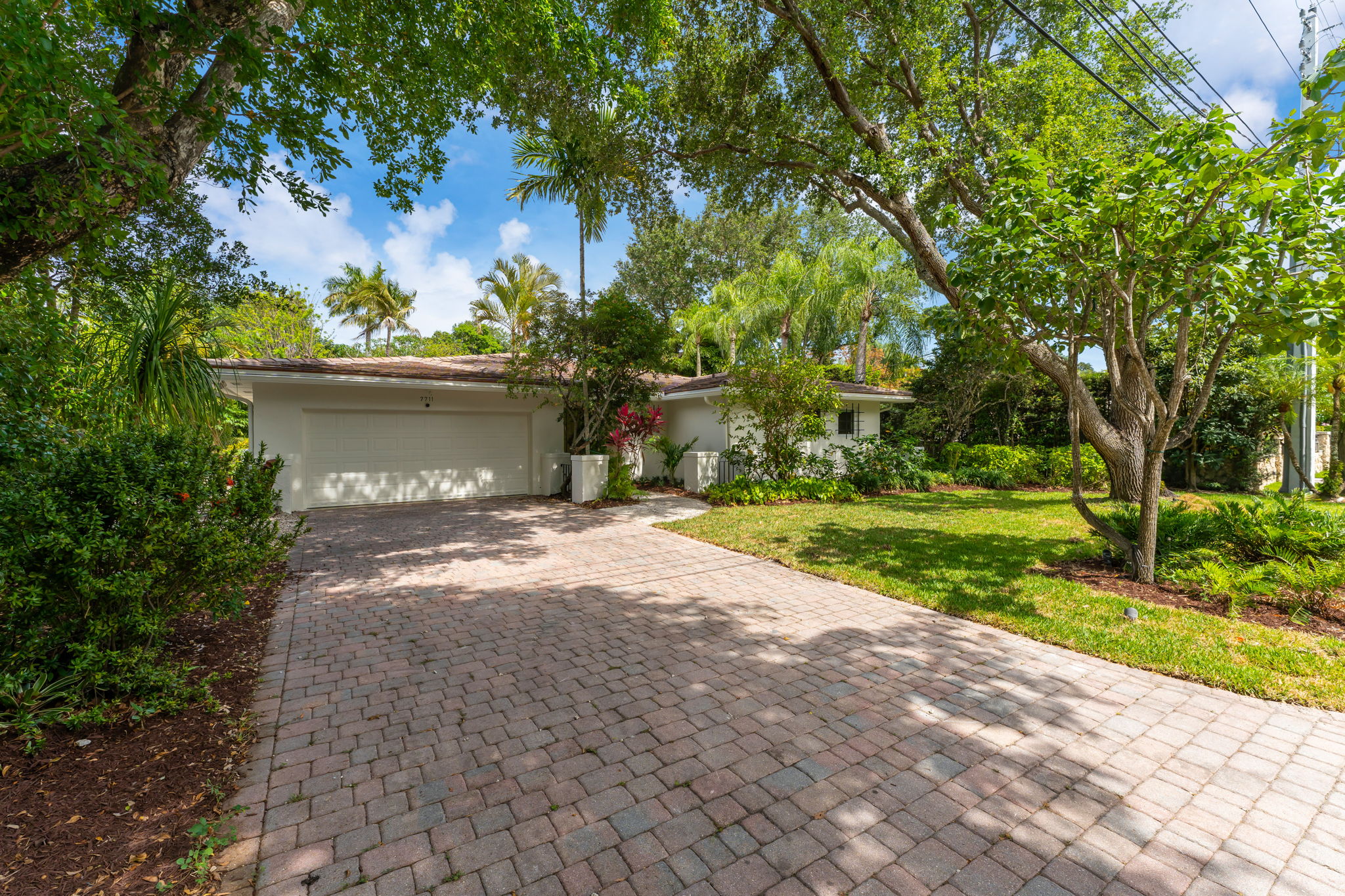 7711 Erwin Road Coral Gables, FL 33143 - Photo 1 of 28