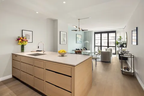 $3,440,000 | 250 West 96th Street, Unit 16E | Upper West Side