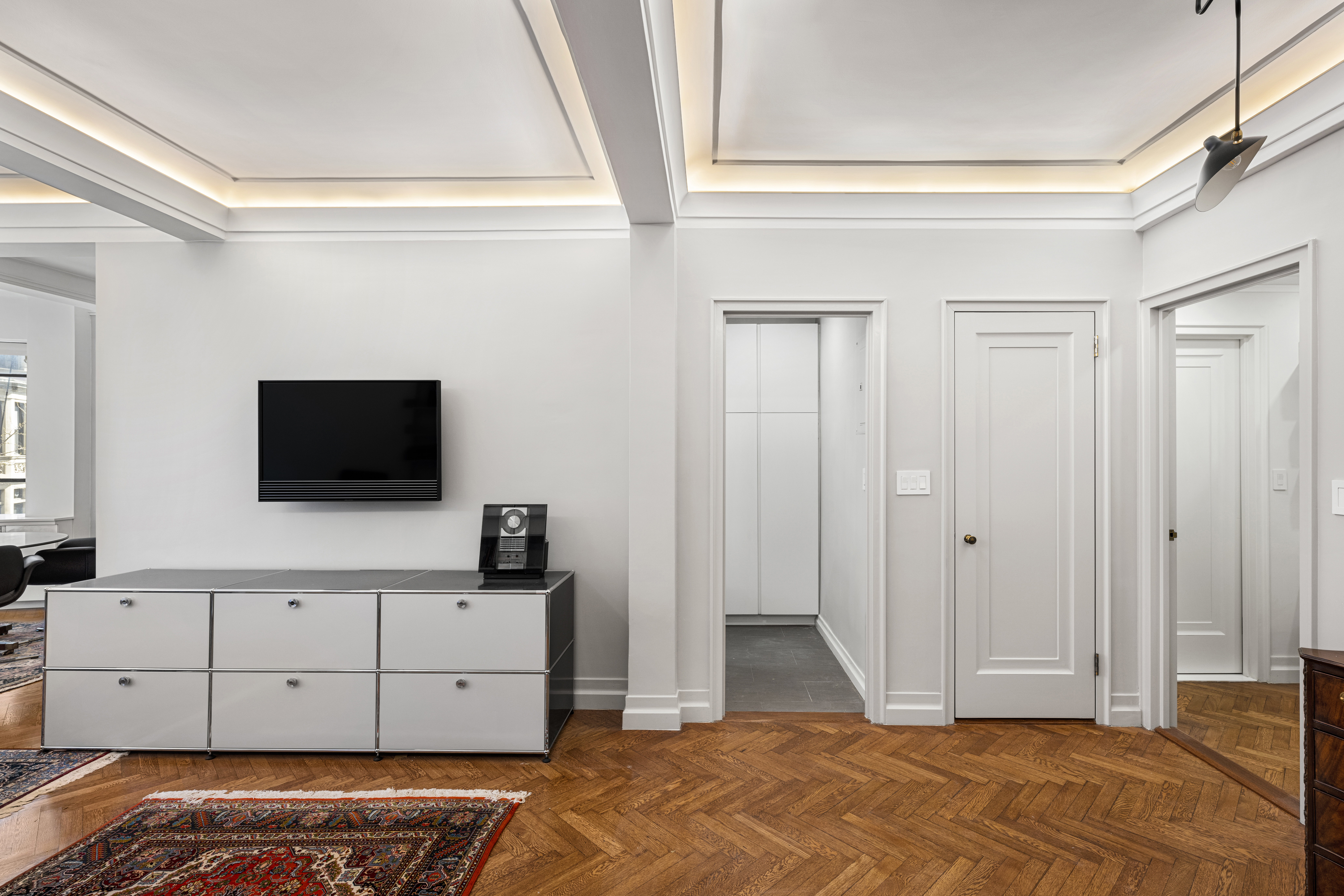 140 Riverside Drive, Unit 4N Manhattan, NY 10024 - Photo 3 of 15