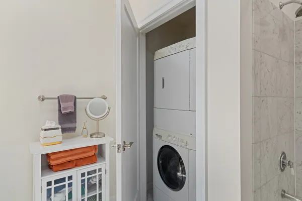 $500,000 | 1811 Chestnut Street, Unit 707, Philadelphia, PA 19103