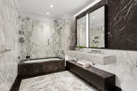 $3,175,000 | 500 West 18th Street, Unit EAST 20C | Chelsea